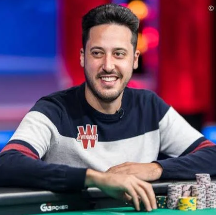 Adrian Mateos 