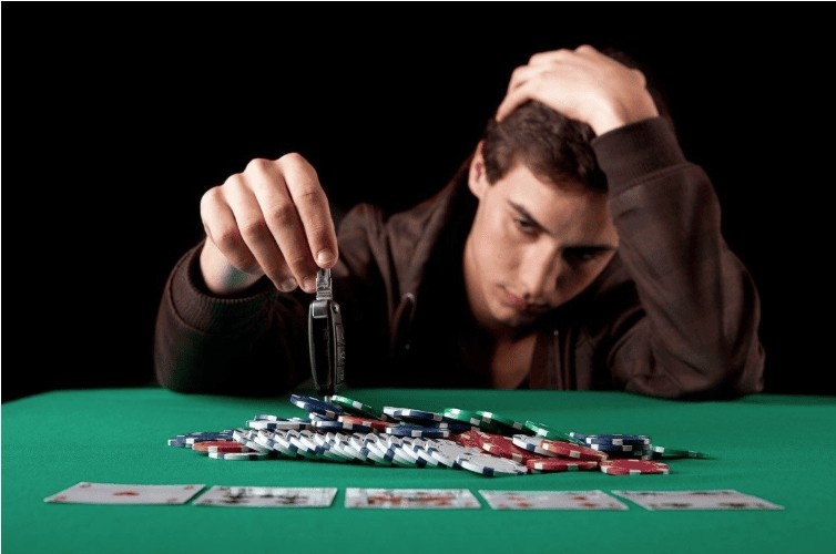 People in the UK lose over £2,000 to gambling People in the UK lose over £2,000 to gambling